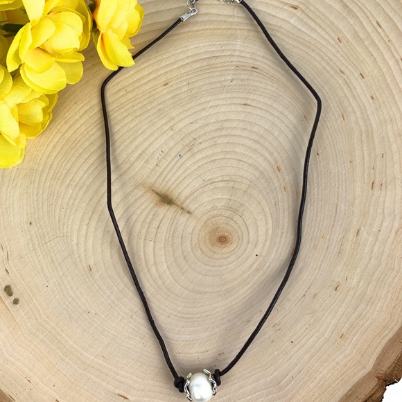 3/$30 Single Pearl & Bead Caps Choker - Picture 6 of 7